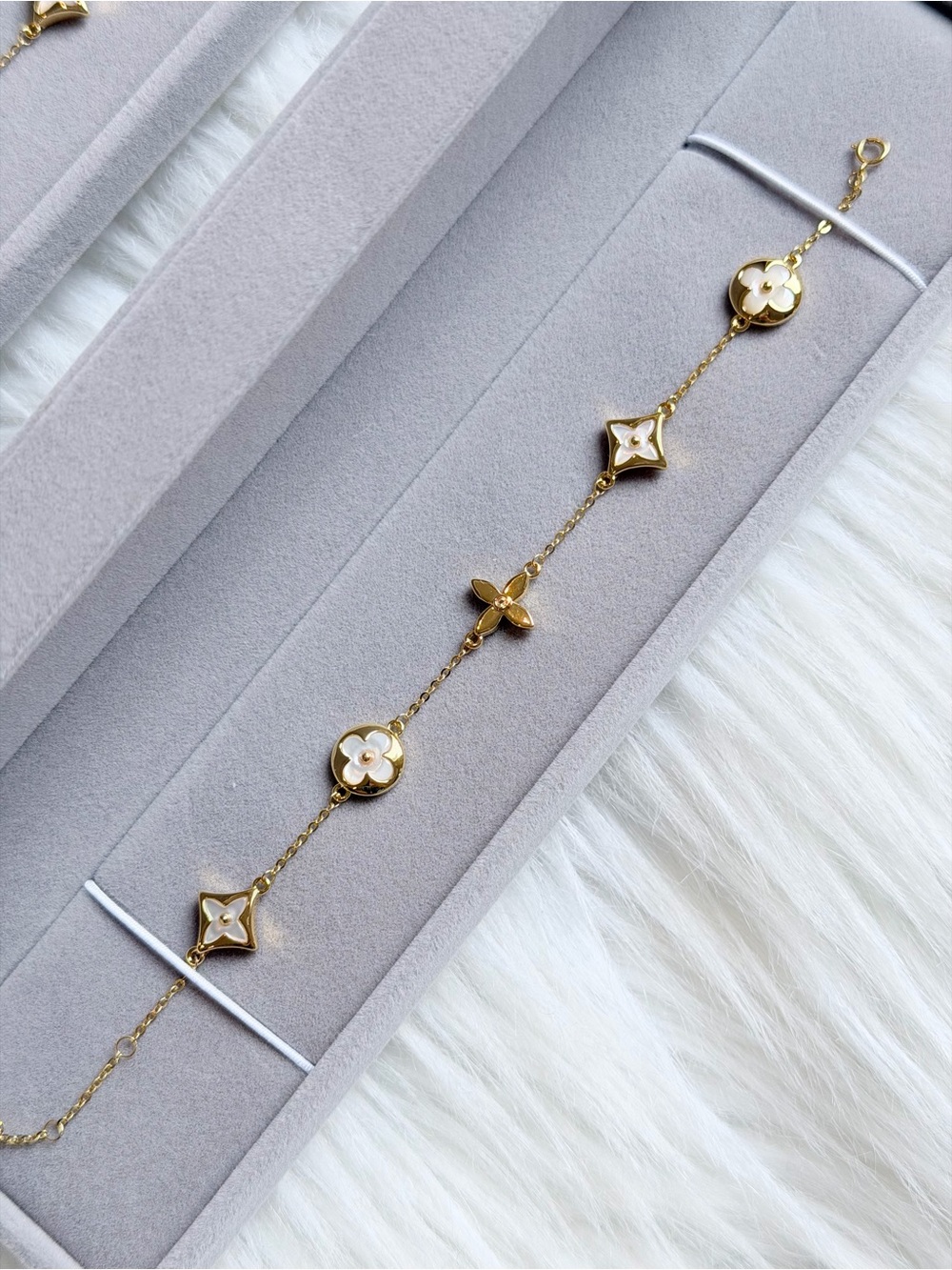18k solid gold bracelet mother of pearl
